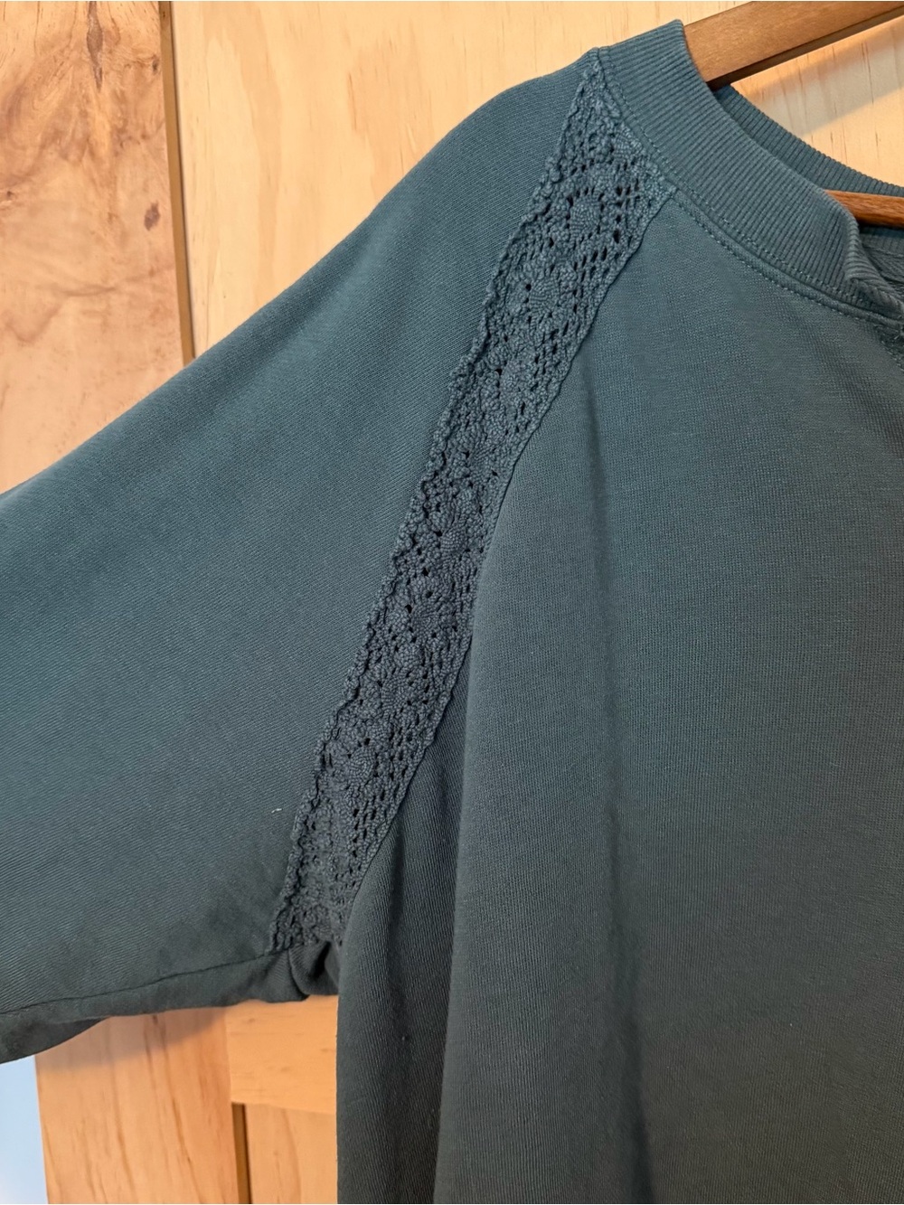 Maurice’s Teal Lace-Trim Pullover Sweatshirt Size XL - Picture 3 of 5